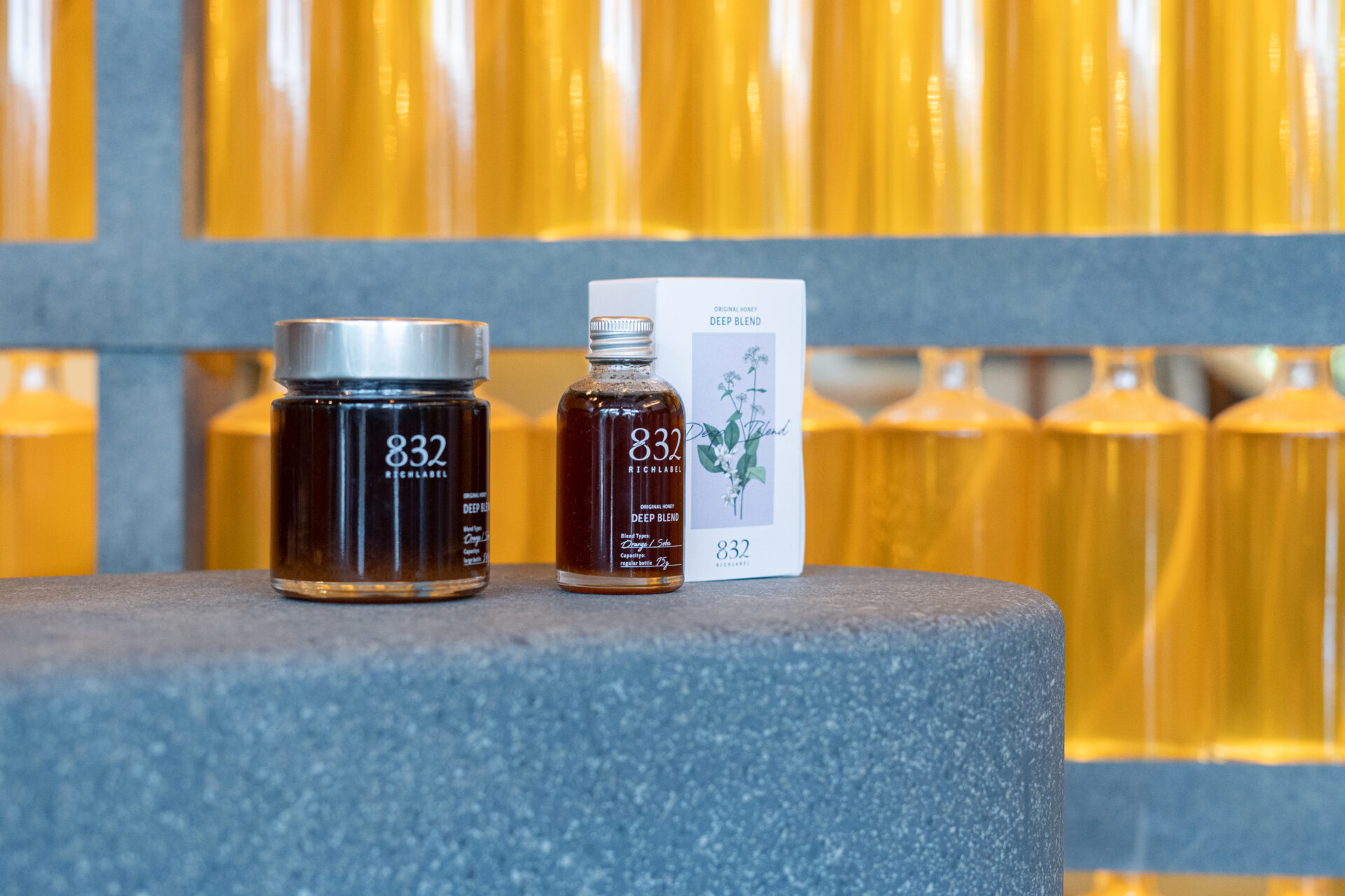 54 近江八幡まちや倶楽部に生まれた「RICHLABEL 832」。若き起業家が